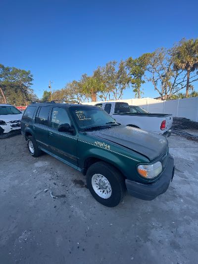 2001 Ford Explorer Location - Ford - Row 32 - Stock # H51649