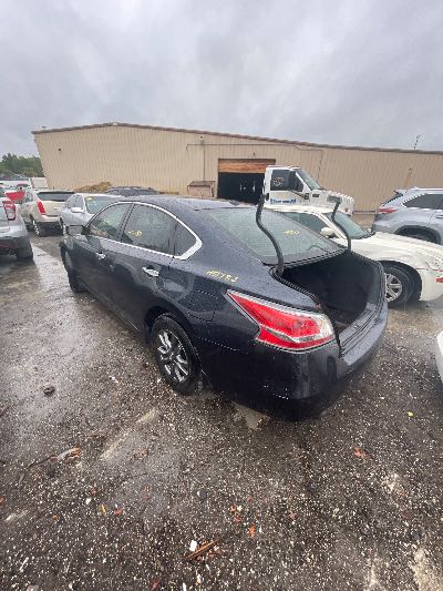 2015 Nissan Altima Location - Imports - Row 2 - Stock # H51782