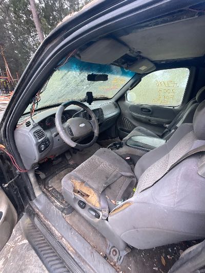 2003 Ford F-150 Location - Large Trucks & Vans - Row 24 - Stock # H51786