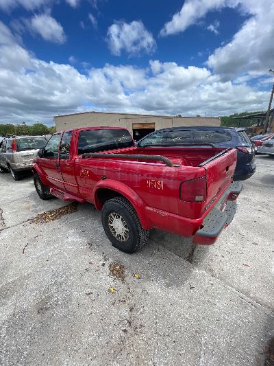 1999 GMC Sonoma Location - GM - Row 27 - Stock # H51811
