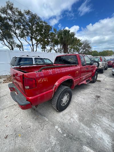 1999 GMC Sonoma Location - GM - Row 27 - Stock # H51811