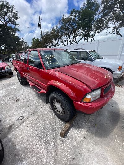 1999 GMC Sonoma Location - GM - Row 27 - Stock # H51811
