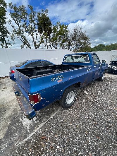 1978 CHEVROLET CHEYENNE Location - Large Trucks & Vans - Row 21 - Stock # H51812