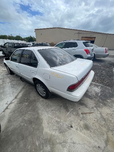 1989 Nissan Maxima Location - Imports - Row 3 - Stock # H51820