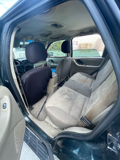 2004 Ford Escape Location - Ford - Row 32 - Stock # H51841