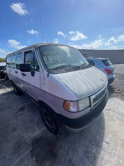 1997 Dodge Ram Wagon Location - Large Trucks & Vans - Row 22 - Stock # H51849