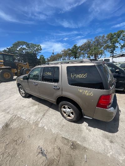 2005 Ford Explorer Location - Ford - Row 33 - Stock # H51866