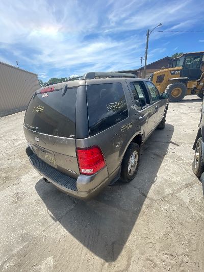 2005 Ford Explorer Location - Ford - Row 33 - Stock # H51866