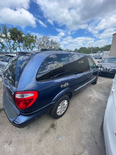 2002 Dodge Grand Caravan Location - Chrysler - Row 44 - Stock # H51890