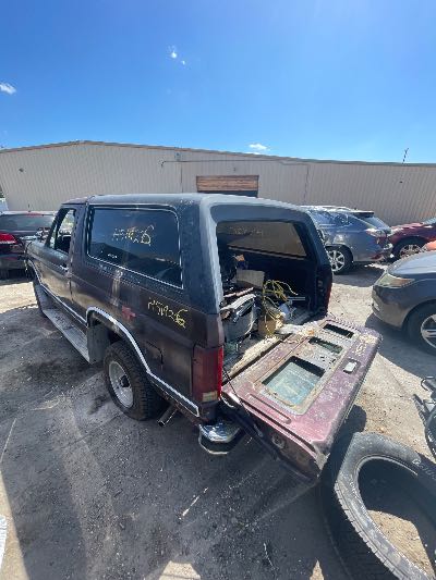 1982 FORD BRONCO Location - Large Trucks & Vans - Row 23 - Stock # H51926