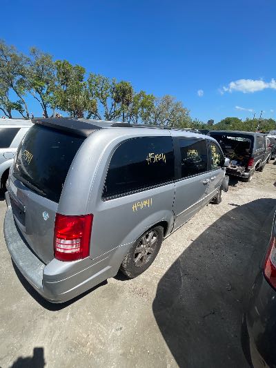 2008 Chrysler Town & Country Location - Chrysler - Row 44 - Stock # H51941