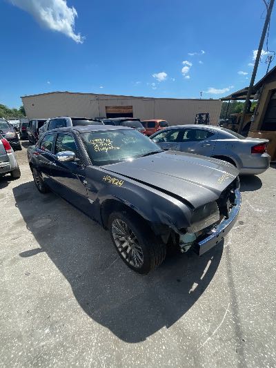2006 Chrysler 300 Location - Chrysler - Row 44 - Stock # H51924