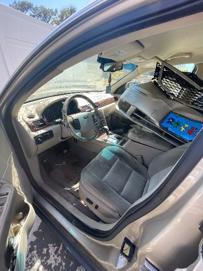 2006 Ford Five Hundred Location - Ford - Row 35 - Stock # H51952