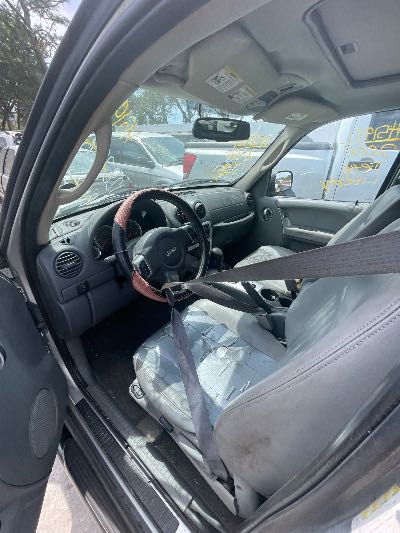 2006 Jeep Liberty Location - Chrysler - Row 45 - Stock # H51981