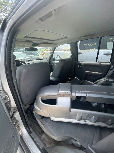 2006 Jeep Liberty Location - Chrysler - Row 45 - Stock # H51981