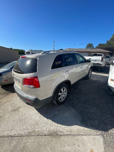2011 Kia Sorento Location - Imports - Row 9 - Stock # H51957