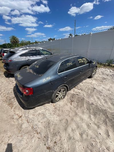 2006 Volkswagen Jetta Location - Imports - Row 15 - Stock # H51946
