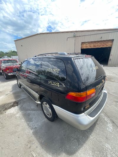 1998 Toyota Sienna Location - Imports - Row 10 - Stock # H52008