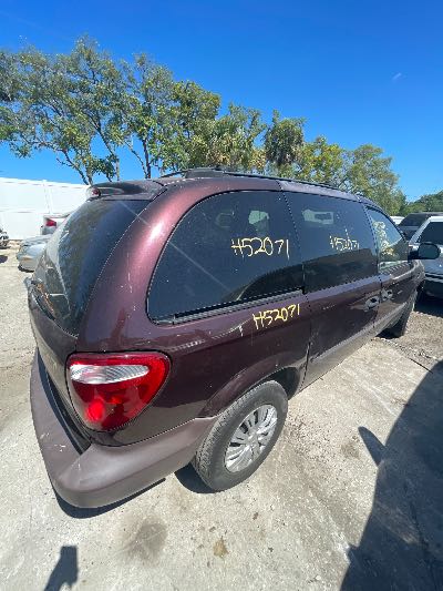 2003 Dodge Caravan Location - Chrysler - Row 46 - Stock # H52071