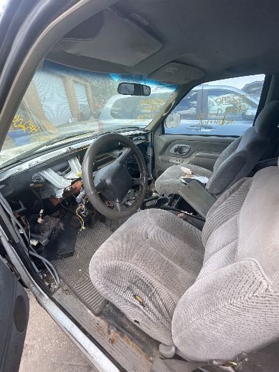 1999 Chevrolet Suburban Location - Large Trucks & Vans - Row 25 - Stock # H52090