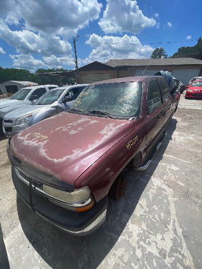 2000 Chevrolet Silverado 2500 Location - Large Trucks & Vans - Row 25 - Stock # H52099
