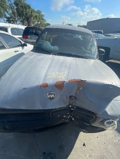2004 Dodge Dakota Location - Large Trucks & Vans - Row 26 - Stock # H52068
