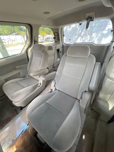 2004 Ford Freestar Location - Ford - Row 36 - Stock # H52021