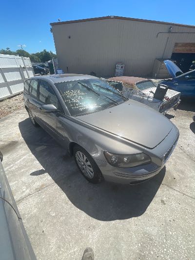 2005 Volvo V50 Location - Imports - Row 1 - Stock # H52112