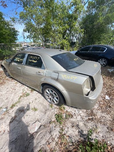 2009 Chrysler 300 Location - Chrysler - Row 47 - Stock # H52137