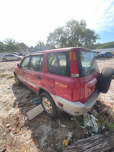 2000 Honda CR-V Location - Imports - Row 18 - Stock # H52135
