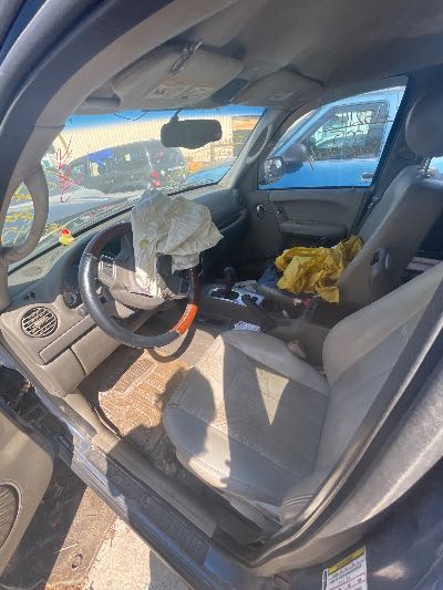 2005 Jeep Liberty Location - Chrysler - Row 46 - Stock # H52145