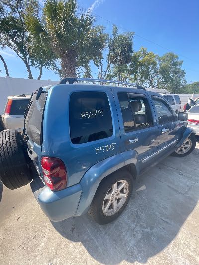 2005 Jeep Liberty Location - Chrysler - Row 46 - Stock # H52145