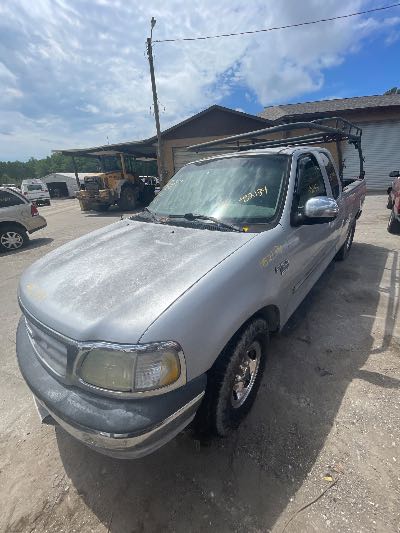 2002 Ford F-150 Location - Large Trucks & Vans - Row 25 - Stock # H52134
