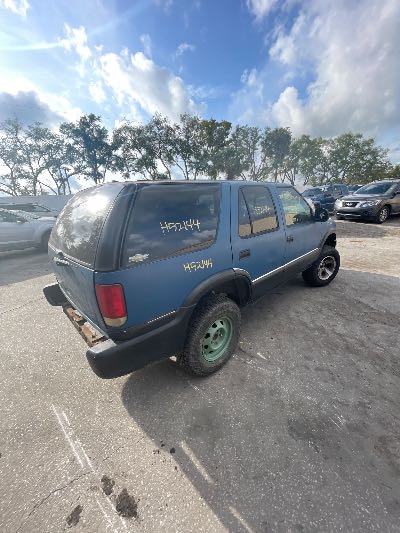 1998 GMC Jimmy Location - GM - Row 30 - Stock # H52144