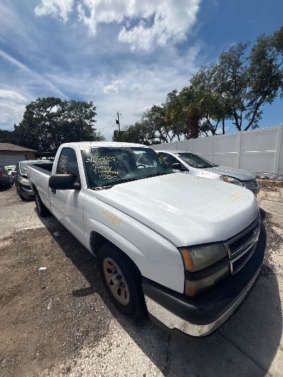 2006 Chevrolet Silverado 1500 Location - Large Trucks & Vans - Row 25 - Stock # H52189