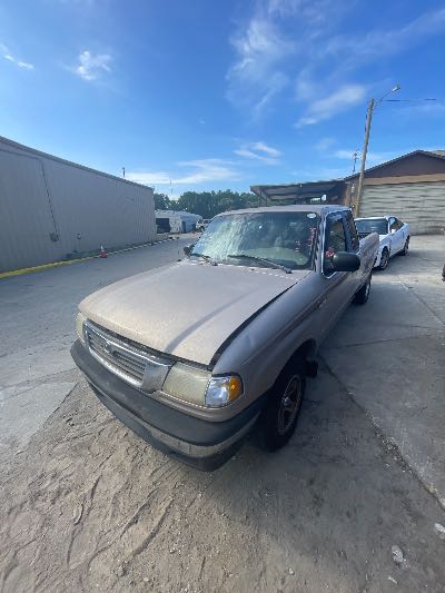 1998 Mazda B-Series Location - Ford - Row 29 - Stock # H52185