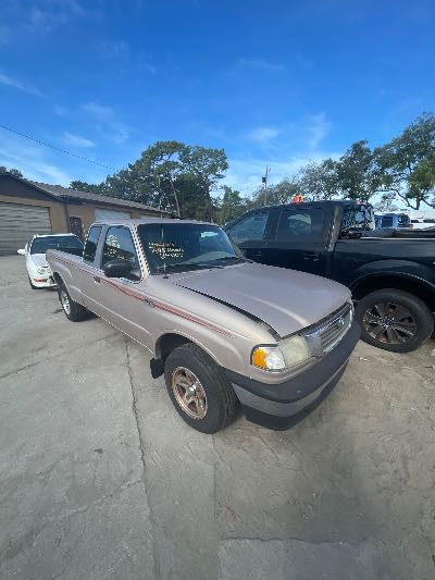 1998 Mazda B-Series Location - Ford - Row 29 - Stock # H52185