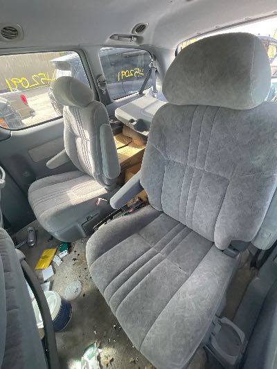 2000 Toyota Sienna Location - Imports - Row 19 - Stock # H52091