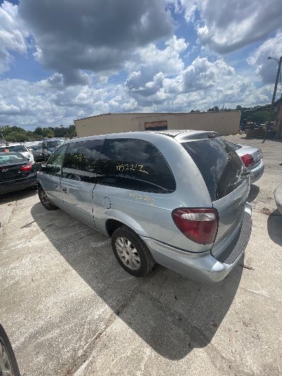 2003 Chrysler Town & Country Location - Chrysler - Row 47 - Stock # H52212