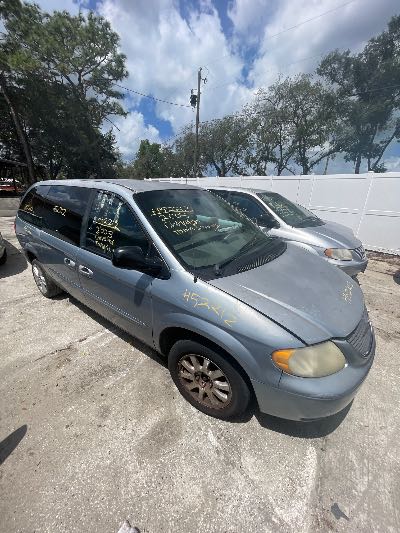 2003 Chrysler Town & Country Location - Chrysler - Row 47 - Stock # H52212