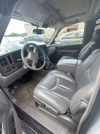 2005 GMC Yukon Denali Location - Large Trucks & Vans - Row 29 - Stock # H52194