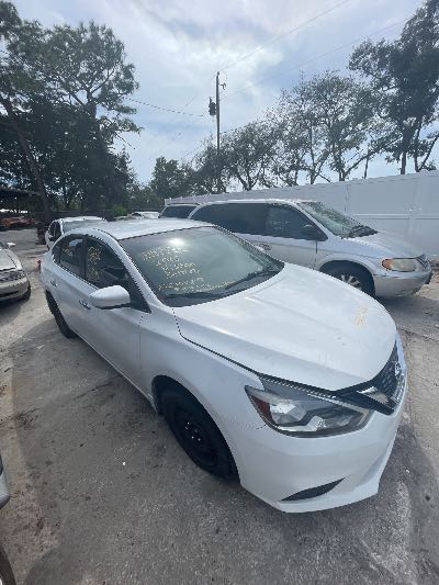 2016 Nissan Sentra Location - Imports - Row 20 - Stock # H52216