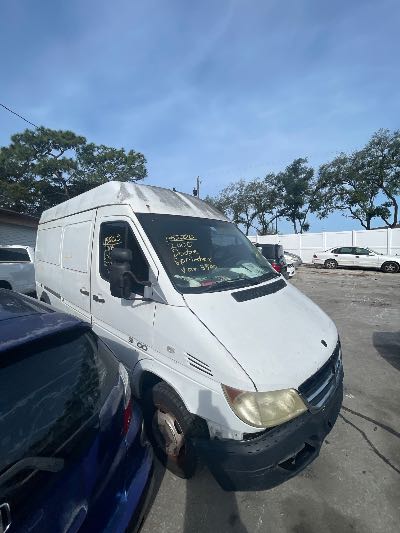 2005 Dodge Sprinter Van Location - Large Trucks & Vans - Row 26 - Stock # H52220