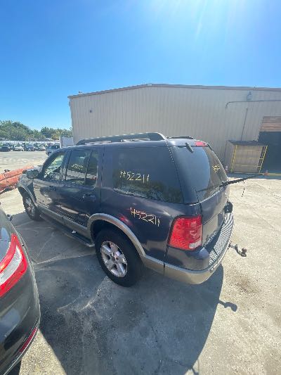 2005 Ford Explorer Location - Ford - Row 37 - Stock # H52211