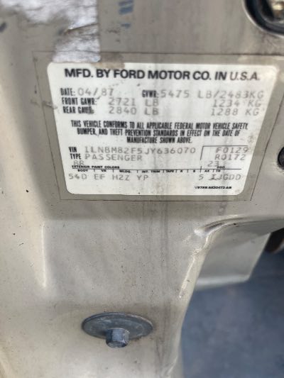 1988 Lincoln Town Car Location - Ford - Row 37 - Stock # H52235