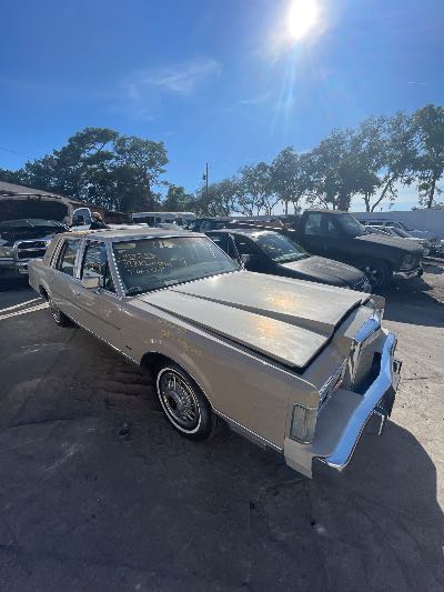 1988 Lincoln Town Car Location - Ford - Row 37 - Stock # H52235