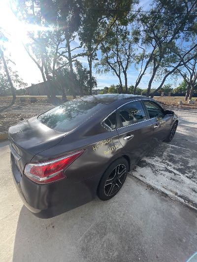 2013 Nissan Altima Location - Imports - Row 21 - Stock # H52241