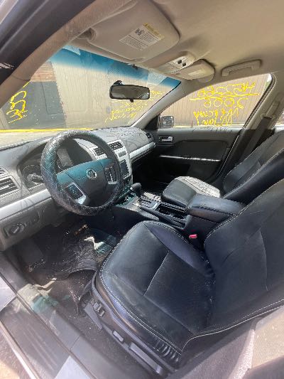 2006 Mercury Milan Location - Ford - Row 25 - Stock # H52266