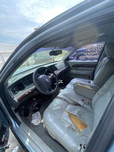 2003 Mercury Grand Marquis Location - Ford - Row 25 - Stock # H52275