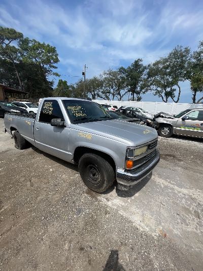 1996 Chevrolet C/K 1500 Location - Large Trucks & Vans - Row 28 - Stock # H52258